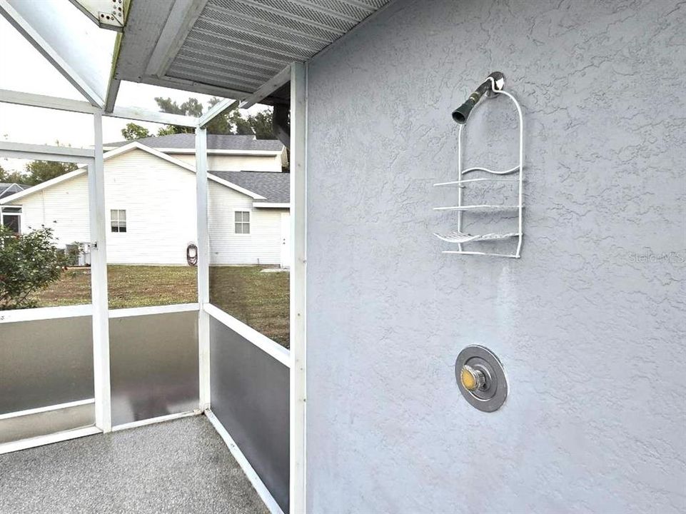 For Sale: $385,000 (3 beds, 3 baths, 2155 Square Feet)