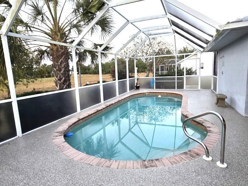 For Sale: $385,000 (3 beds, 3 baths, 2155 Square Feet)