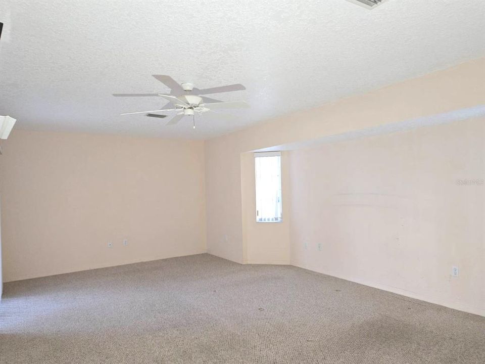 For Sale: $385,000 (3 beds, 3 baths, 2155 Square Feet)