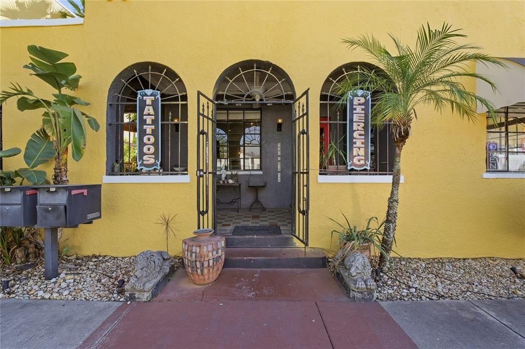 For Sale: $925,000 (0 beds, 0 baths, 2081 Square Feet)