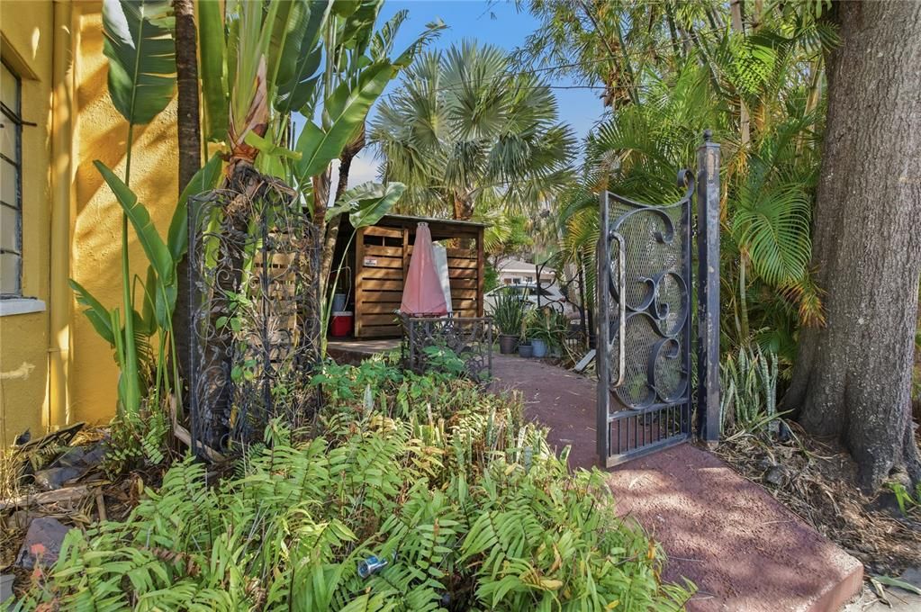 For Sale: $925,000 (0 beds, 0 baths, 2081 Square Feet)