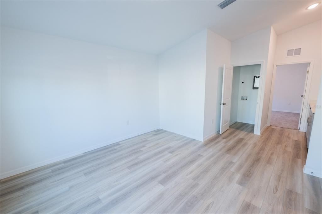 For Rent: $2,500 (3 beds, 2 baths, 1900 Square Feet)