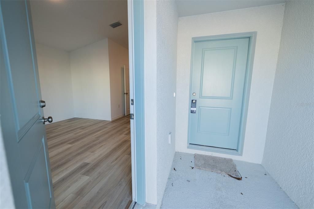 For Rent: $2,500 (3 beds, 2 baths, 1900 Square Feet)