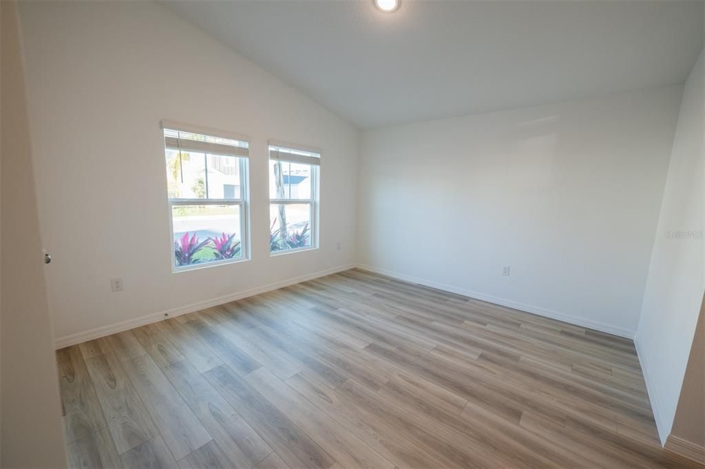 For Rent: $2,500 (3 beds, 2 baths, 1900 Square Feet)