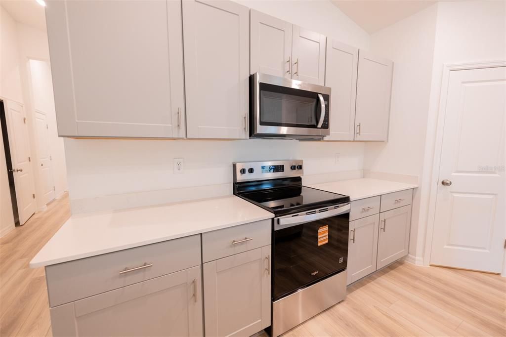 For Rent: $2,500 (3 beds, 2 baths, 1900 Square Feet)