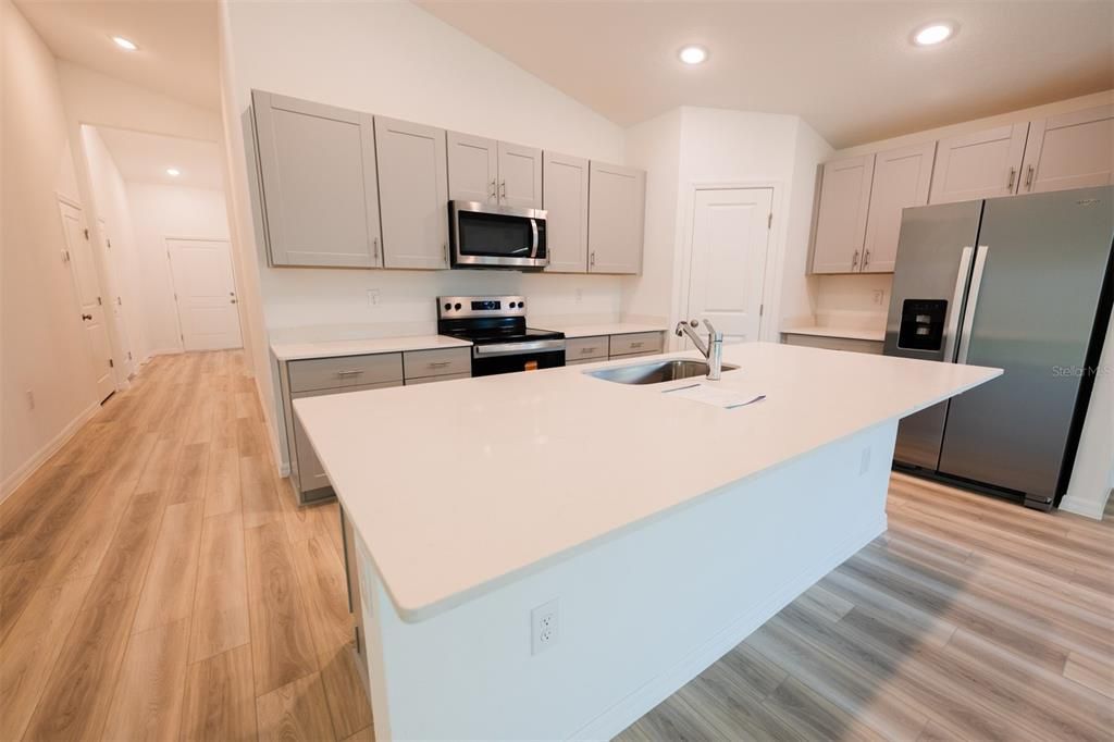 For Rent: $2,500 (3 beds, 2 baths, 1900 Square Feet)