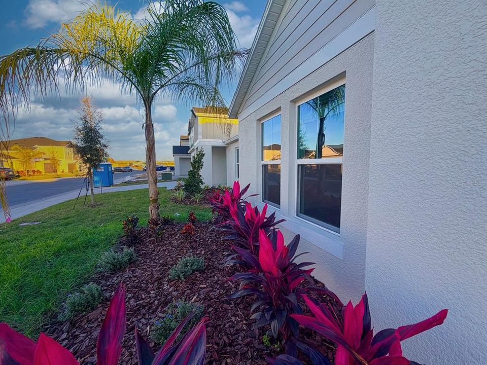 For Rent: $2,500 (3 beds, 2 baths, 1900 Square Feet)