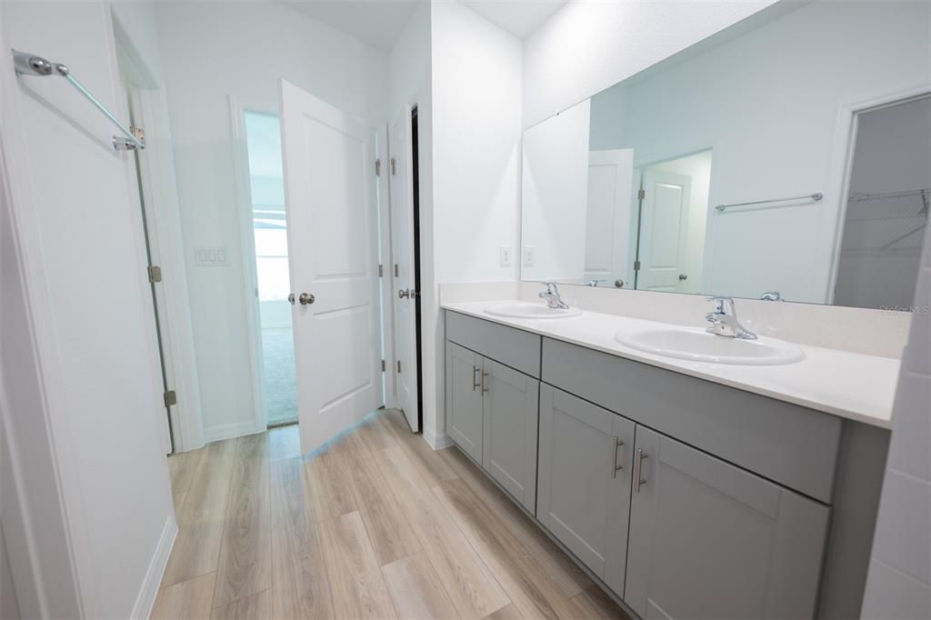 For Rent: $2,500 (3 beds, 2 baths, 1900 Square Feet)