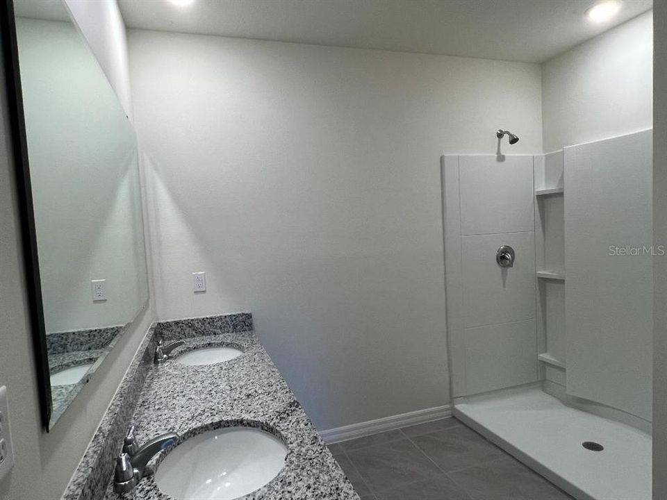 En Renta: $2,095 (3 camas, 2 baños, 1672 Pies cuadrados)