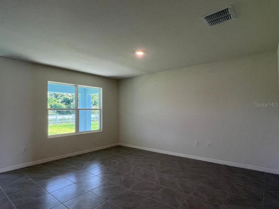 En Renta: $2,095 (3 camas, 2 baños, 1672 Pies cuadrados)