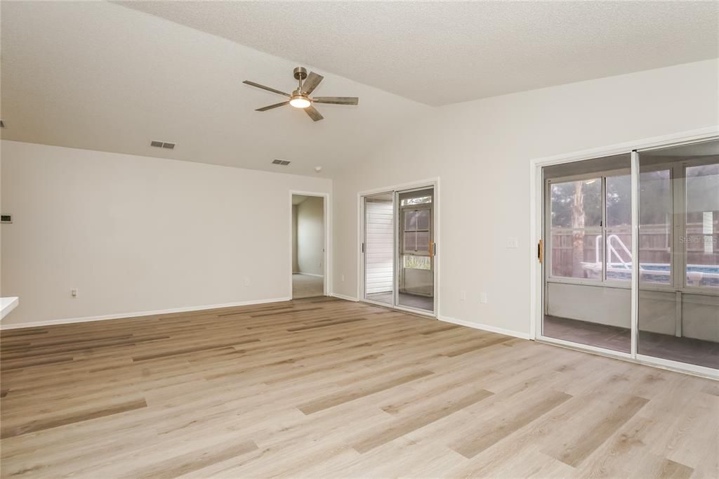 待售: $289,900 (3 贝兹, 2 浴室, 1284 平方英尺)