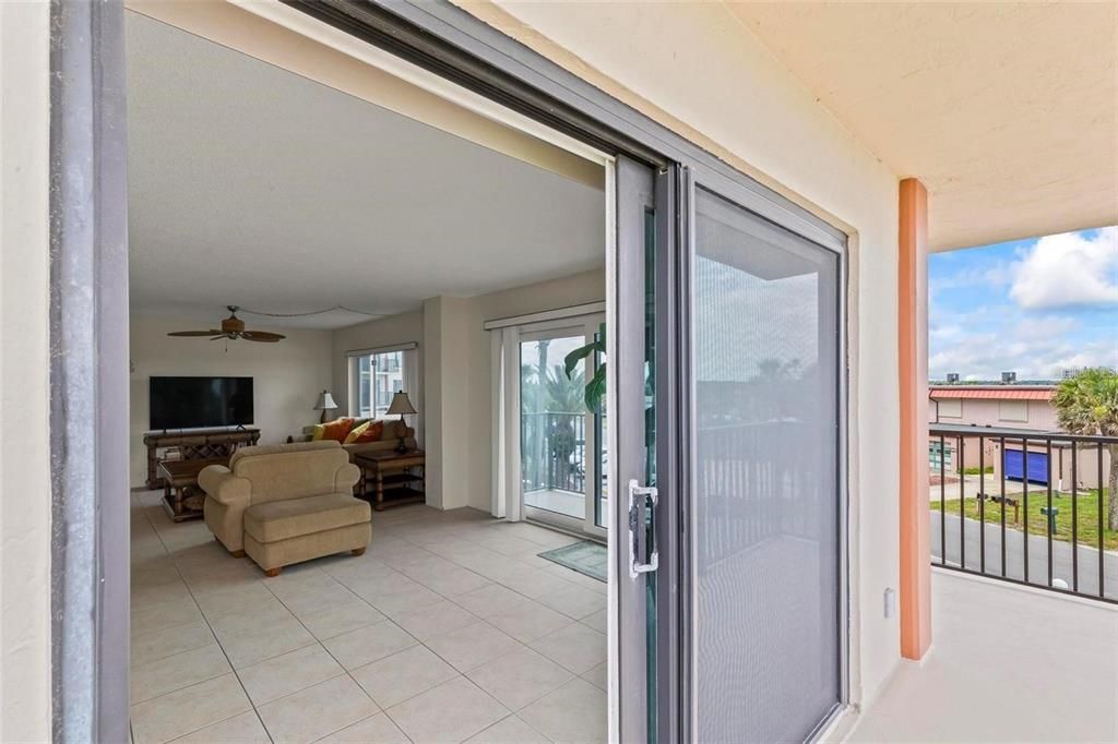 В аренду: $2,350 (2 спален, 2 ванн, 1344 Квадратных фут)