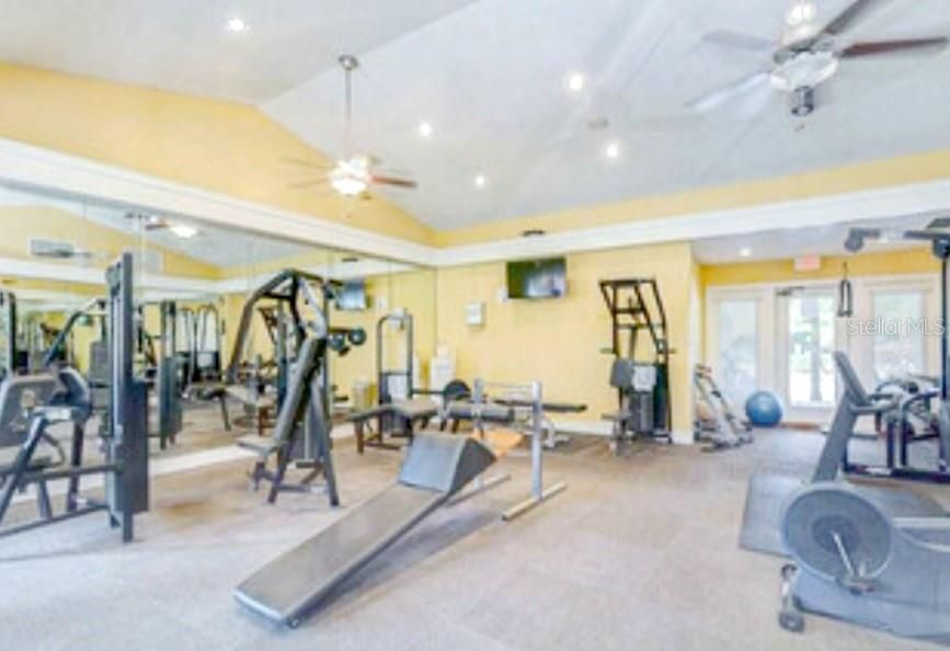 For Rent: $1,650 (2 beds, 1 baths, 857 Square Feet)