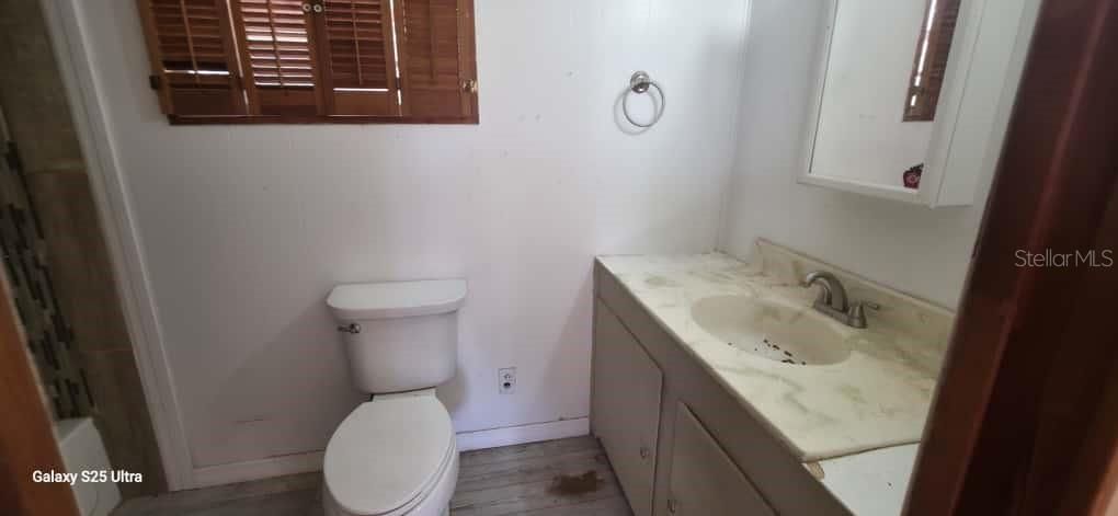 На продажу: $210,000 (4 спален, 4 ванн, 1734 Квадратных фут)