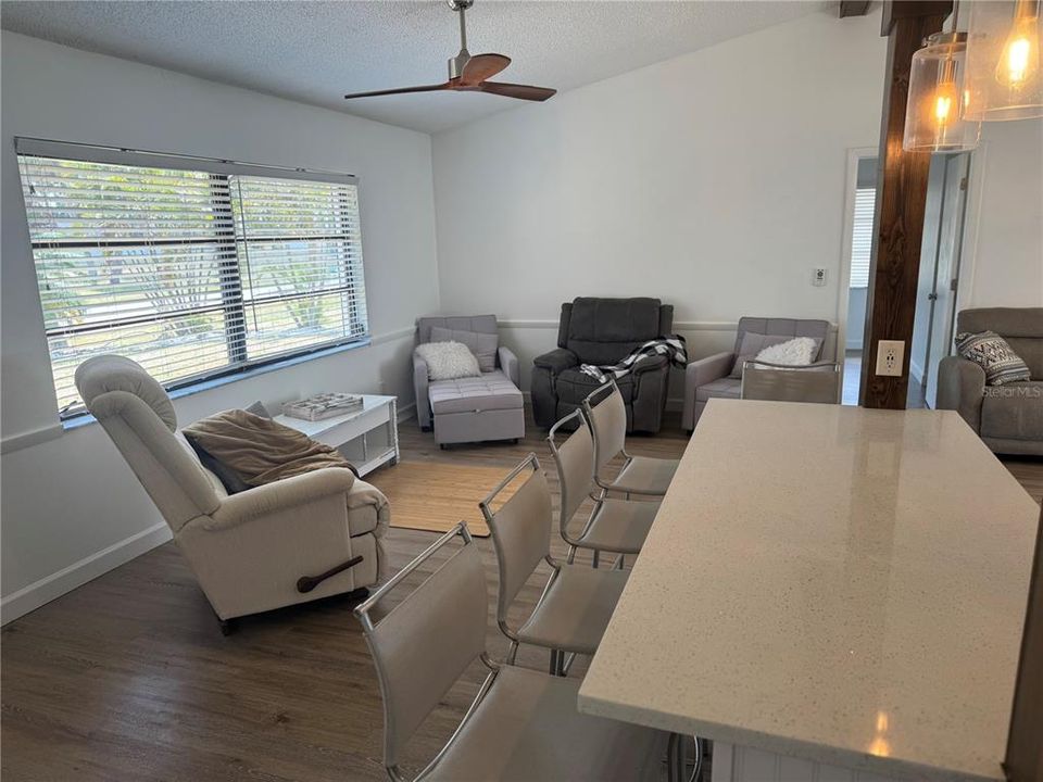 待售: $309,900 (3 贝兹, 2 浴室, 1348 平方英尺)