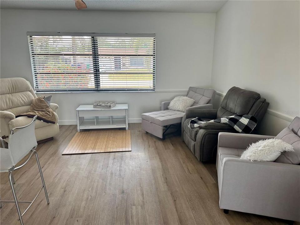 待售: $309,900 (3 贝兹, 2 浴室, 1348 平方英尺)