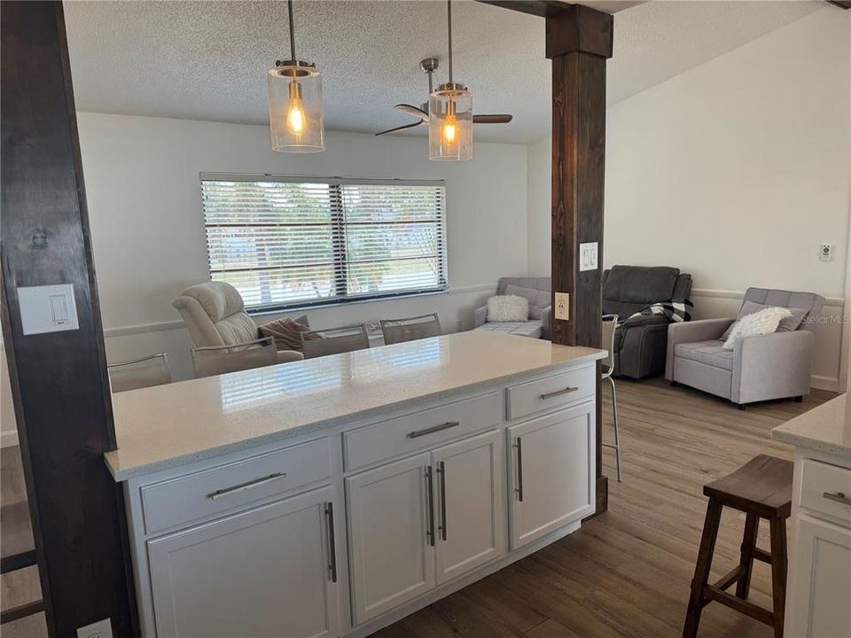 待售: $309,900 (3 贝兹, 2 浴室, 1348 平方英尺)