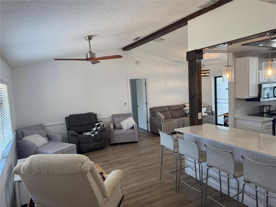 待售: $309,900 (3 贝兹, 2 浴室, 1348 平方英尺)