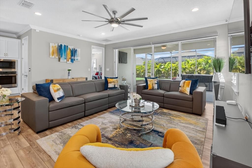 For Rent: $3,700 (4 beds, 2 baths, 2101 Square Feet)