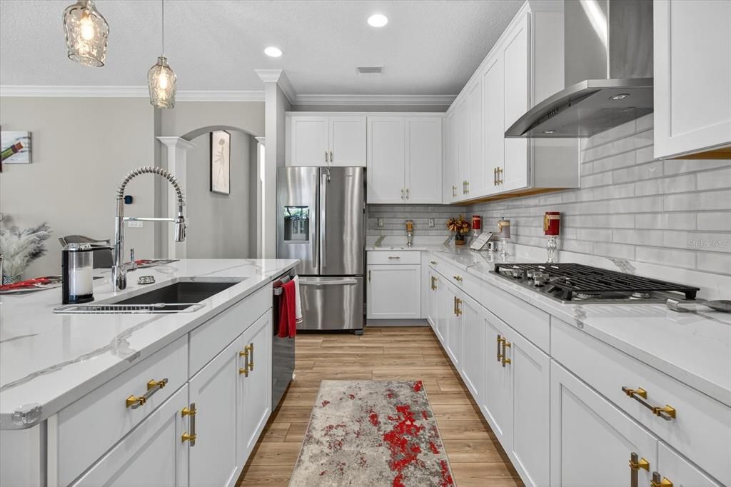 For Rent: $3,700 (4 beds, 2 baths, 2101 Square Feet)