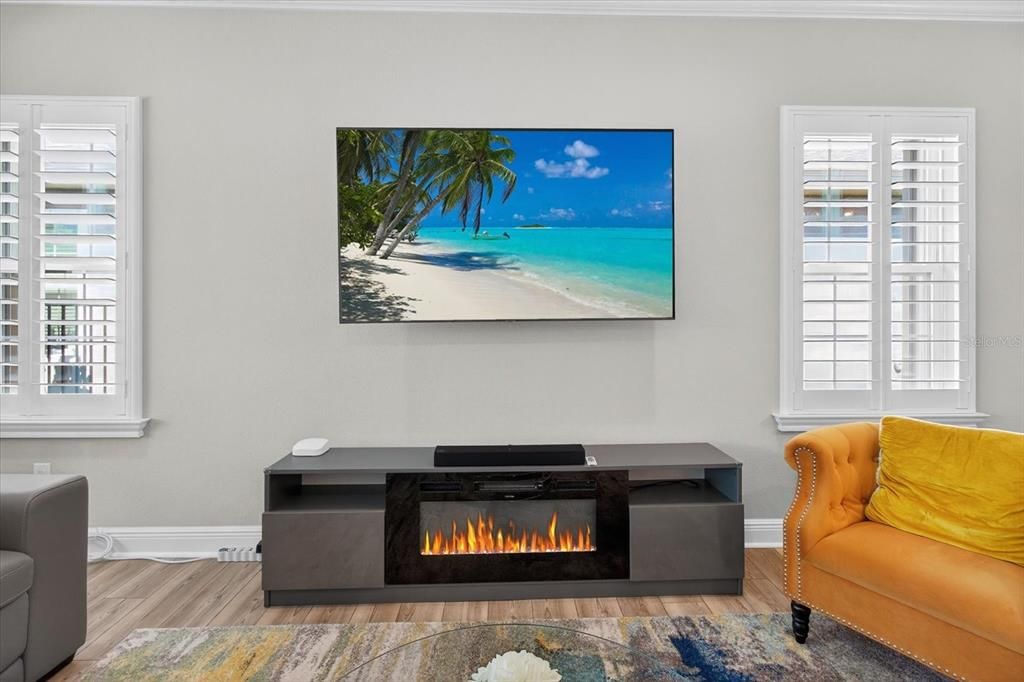 For Rent: $3,700 (4 beds, 2 baths, 2101 Square Feet)