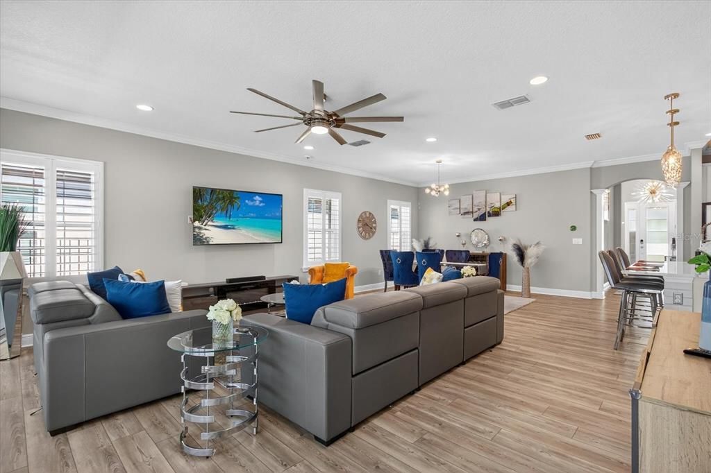 For Rent: $3,700 (4 beds, 2 baths, 2101 Square Feet)