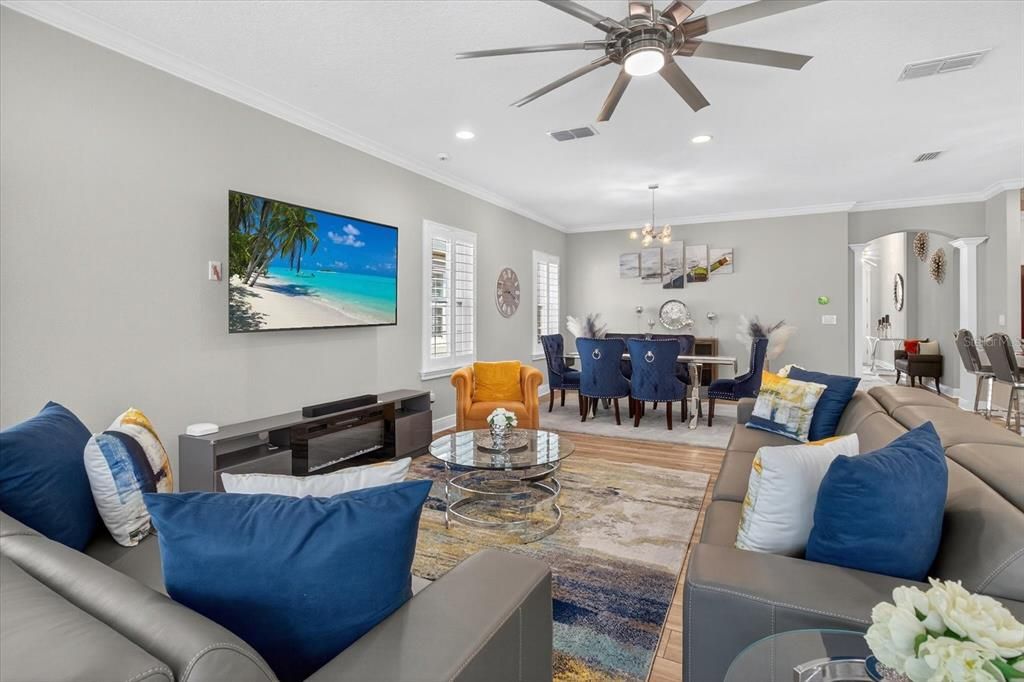 For Rent: $3,700 (4 beds, 2 baths, 2101 Square Feet)