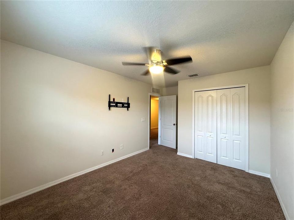 For Rent: $2,450 (3 beds, 2 baths, 1787 Square Feet)