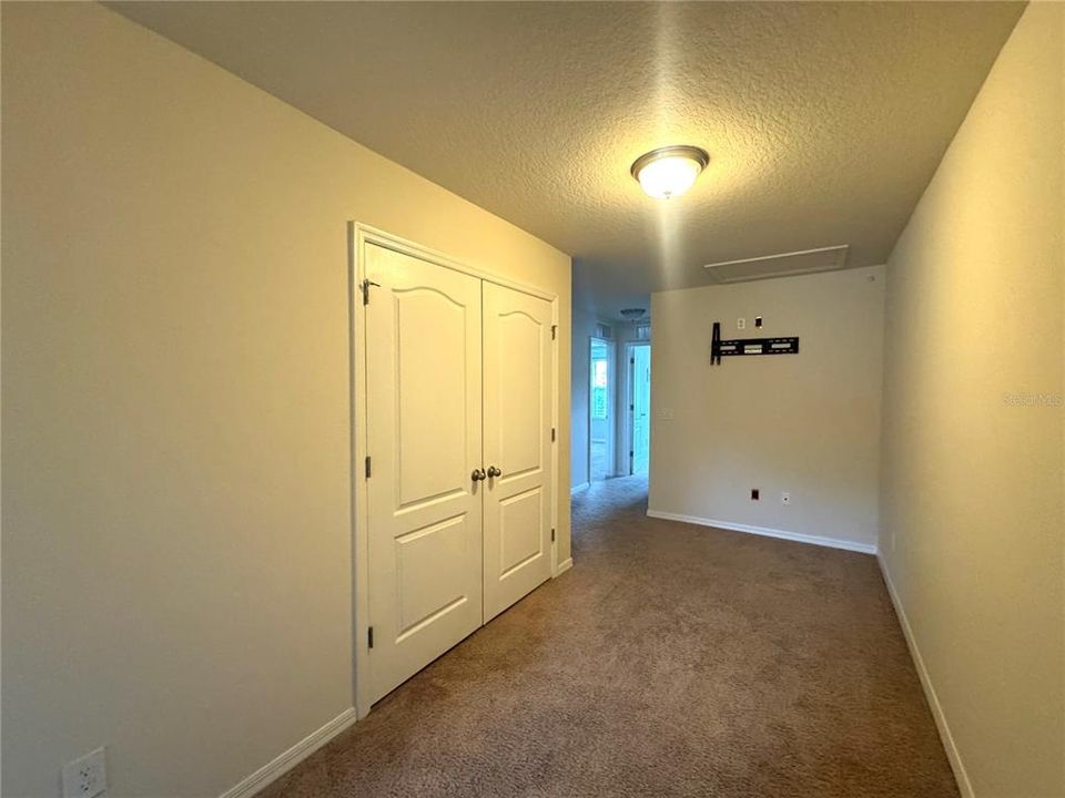 For Rent: $2,450 (3 beds, 2 baths, 1787 Square Feet)