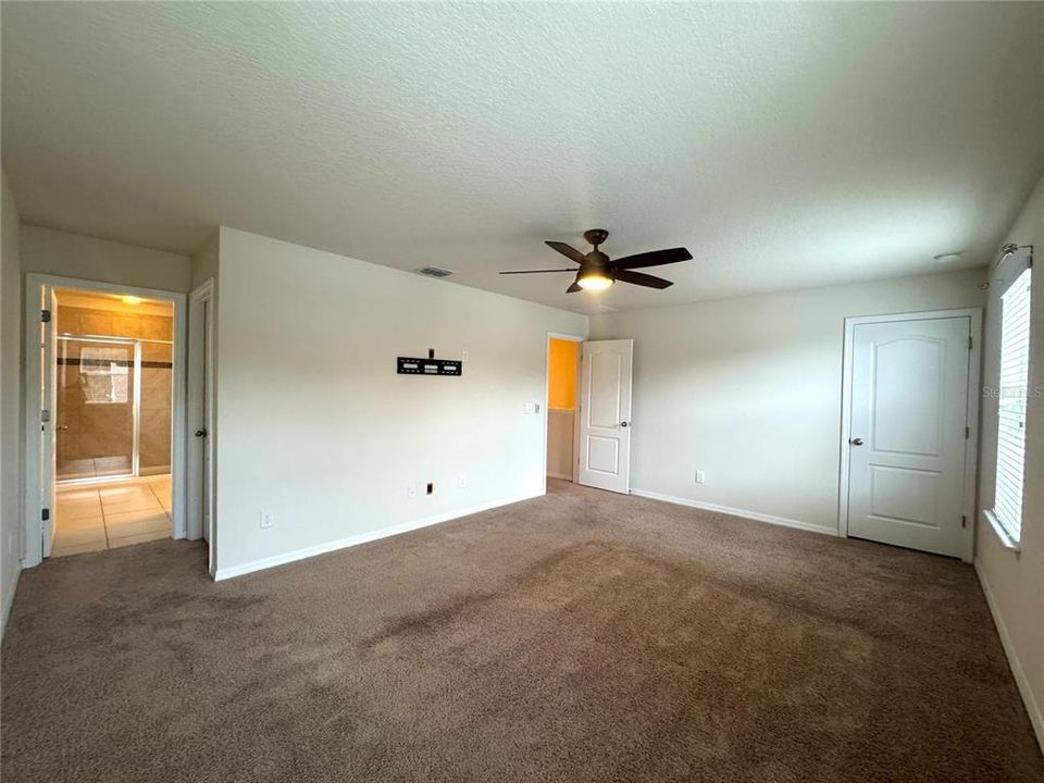 For Rent: $2,450 (3 beds, 2 baths, 1787 Square Feet)