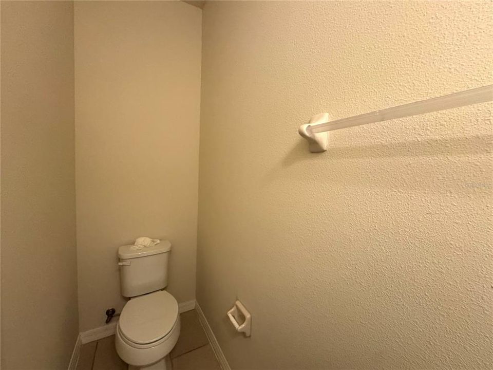 For Rent: $2,450 (3 beds, 2 baths, 1787 Square Feet)