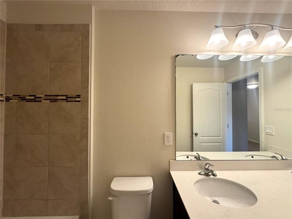 For Rent: $2,450 (3 beds, 2 baths, 1787 Square Feet)