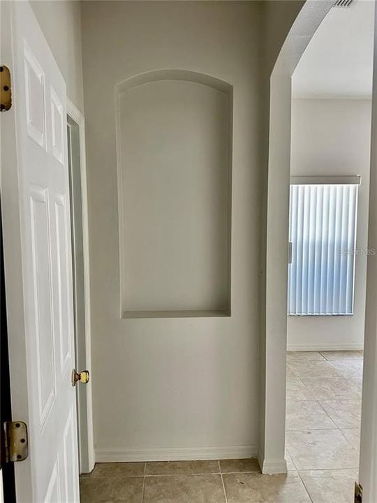 For Rent: $1,900 (4 beds, 2 baths, 2034 Square Feet)