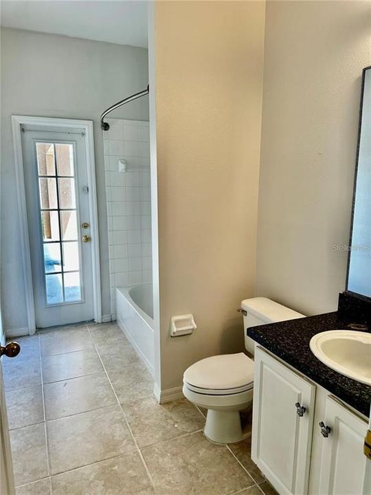 For Rent: $1,900 (4 beds, 2 baths, 2034 Square Feet)