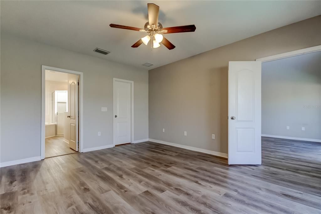 For Sale: $480,000 (3 beds, 2 baths, 2041 Square Feet)