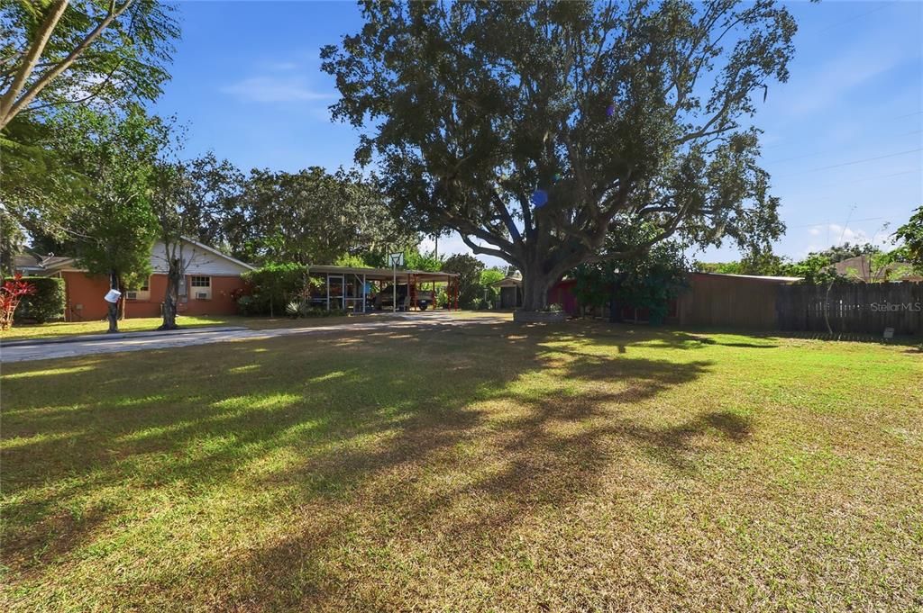 На продажу: $10,000 (0.21 acres)