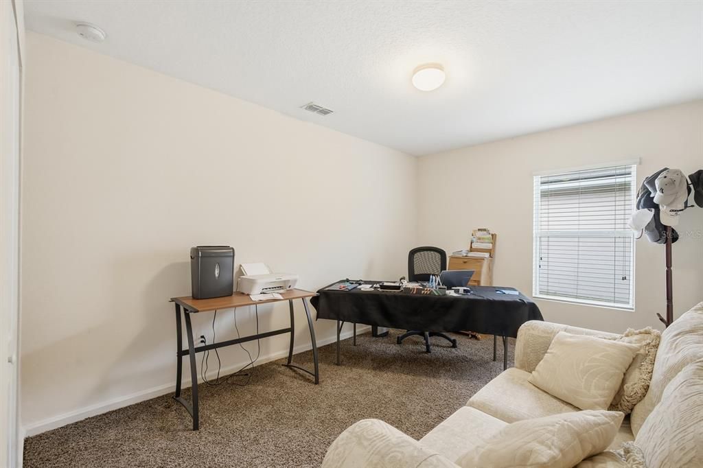 待售: $289,000 (3 贝兹, 2 浴室, 1556 平方英尺)