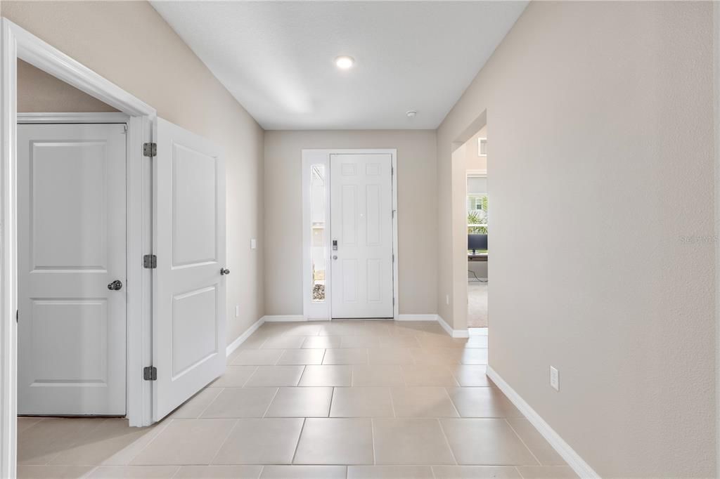 出租: $3,500 (4 贝兹, 3 浴室, 2557 平方英尺)