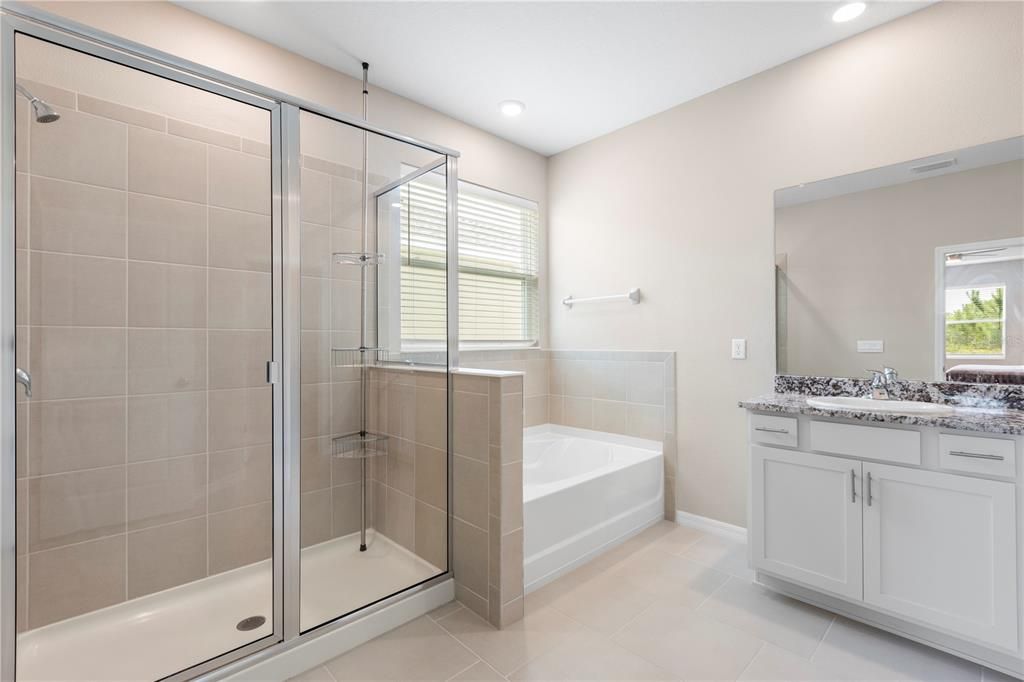 出租: $3,500 (4 贝兹, 3 浴室, 2557 平方英尺)