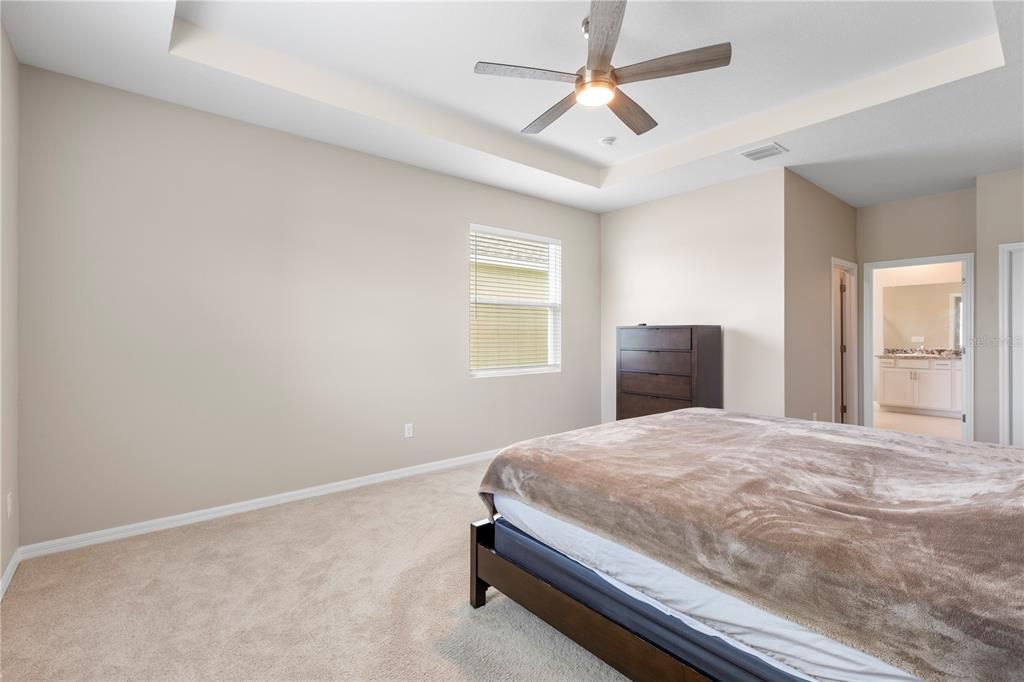 出租: $3,500 (4 贝兹, 3 浴室, 2557 平方英尺)