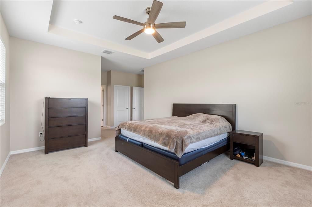 出租: $3,500 (4 贝兹, 3 浴室, 2557 平方英尺)