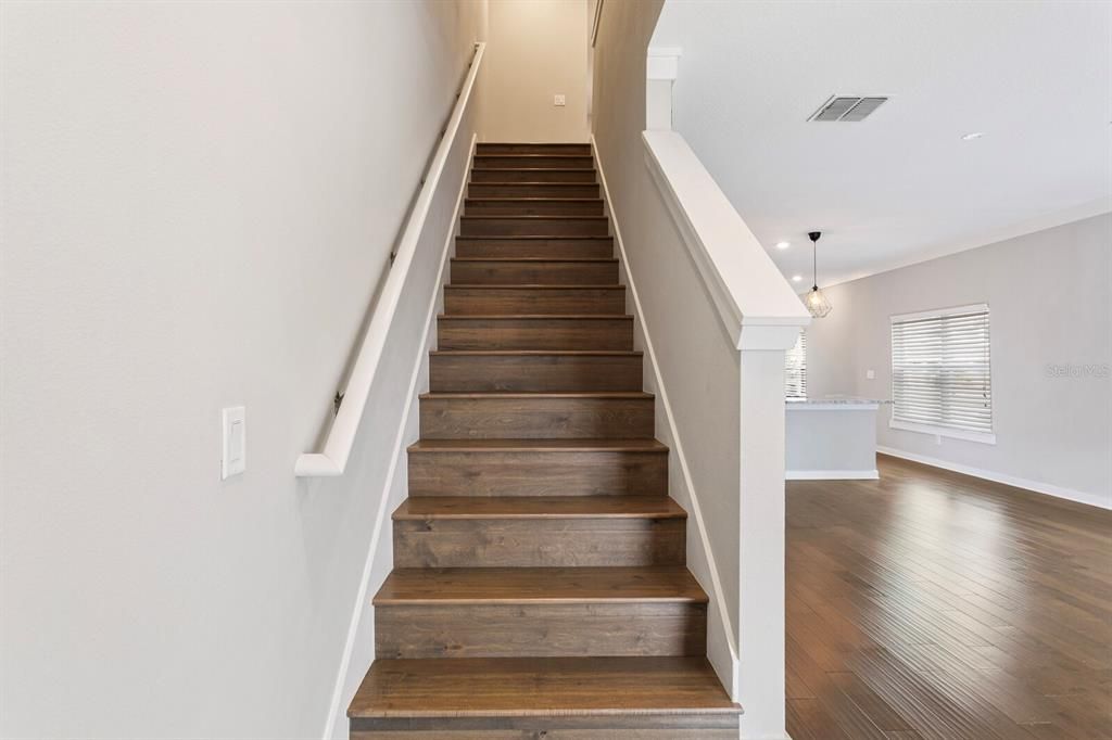 На продажу: $685,000 (3 спален, 2 ванн, 2104 Квадратных фут)