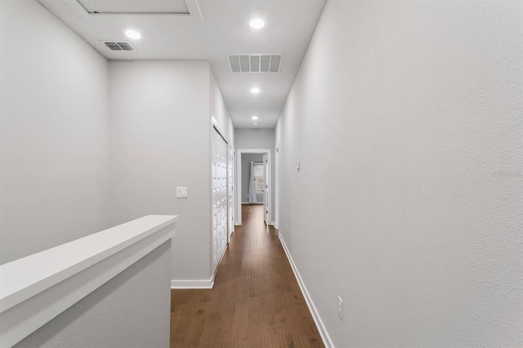 На продажу: $685,000 (3 спален, 2 ванн, 2104 Квадратных фут)