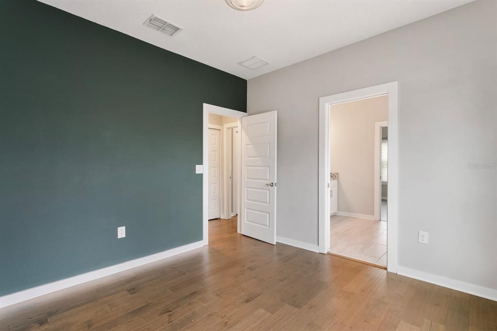 На продажу: $685,000 (3 спален, 2 ванн, 2104 Квадратных фут)