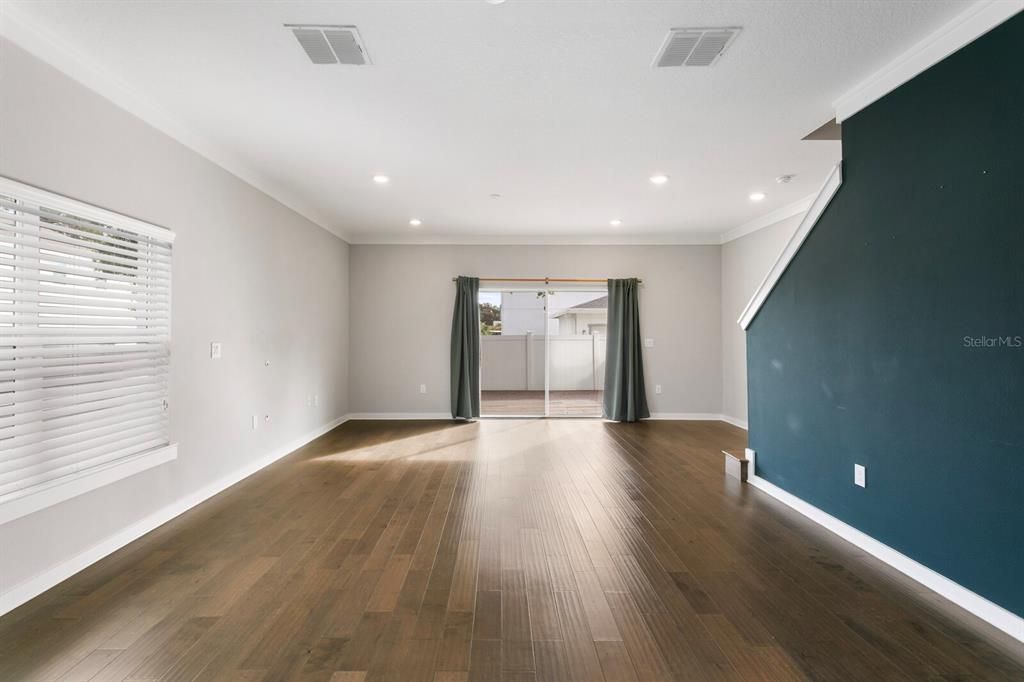 На продажу: $685,000 (3 спален, 2 ванн, 2104 Квадратных фут)