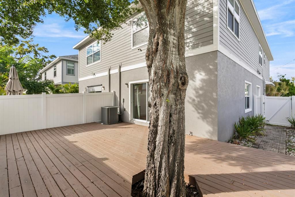 На продажу: $685,000 (3 спален, 2 ванн, 2104 Квадратных фут)