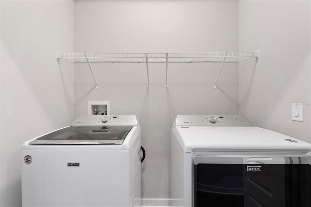 На продажу: $685,000 (3 спален, 2 ванн, 2104 Квадратных фут)