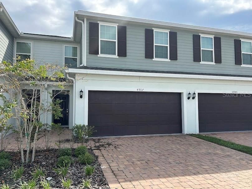 For Rent: $2,340 (4 beds, 2 baths, 1876 Square Feet)