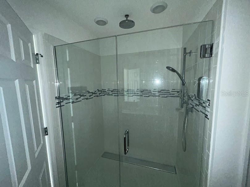 For Rent: $2,340 (4 beds, 2 baths, 1876 Square Feet)