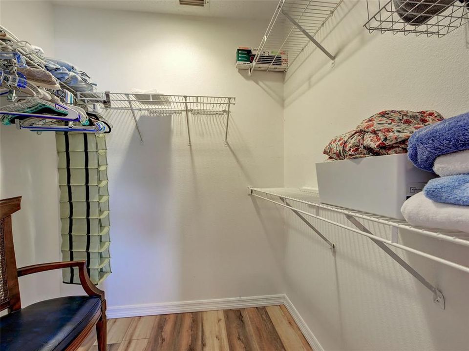 待售: $250,000 (2 贝兹, 2 浴室, 1170 平方英尺)